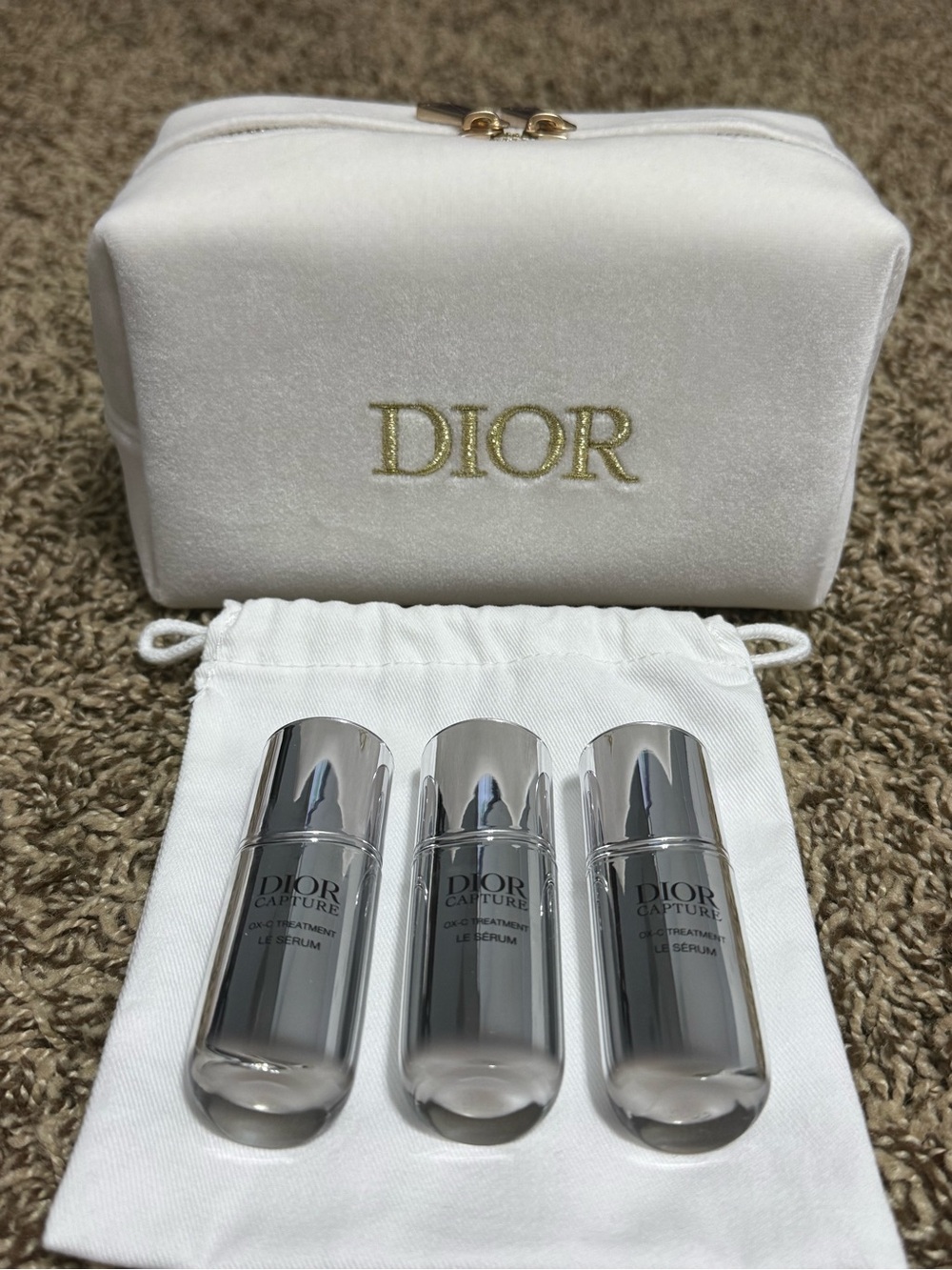 NEW Dior Capture Le Serum 1oz(30ml) with White Velvet Pouch